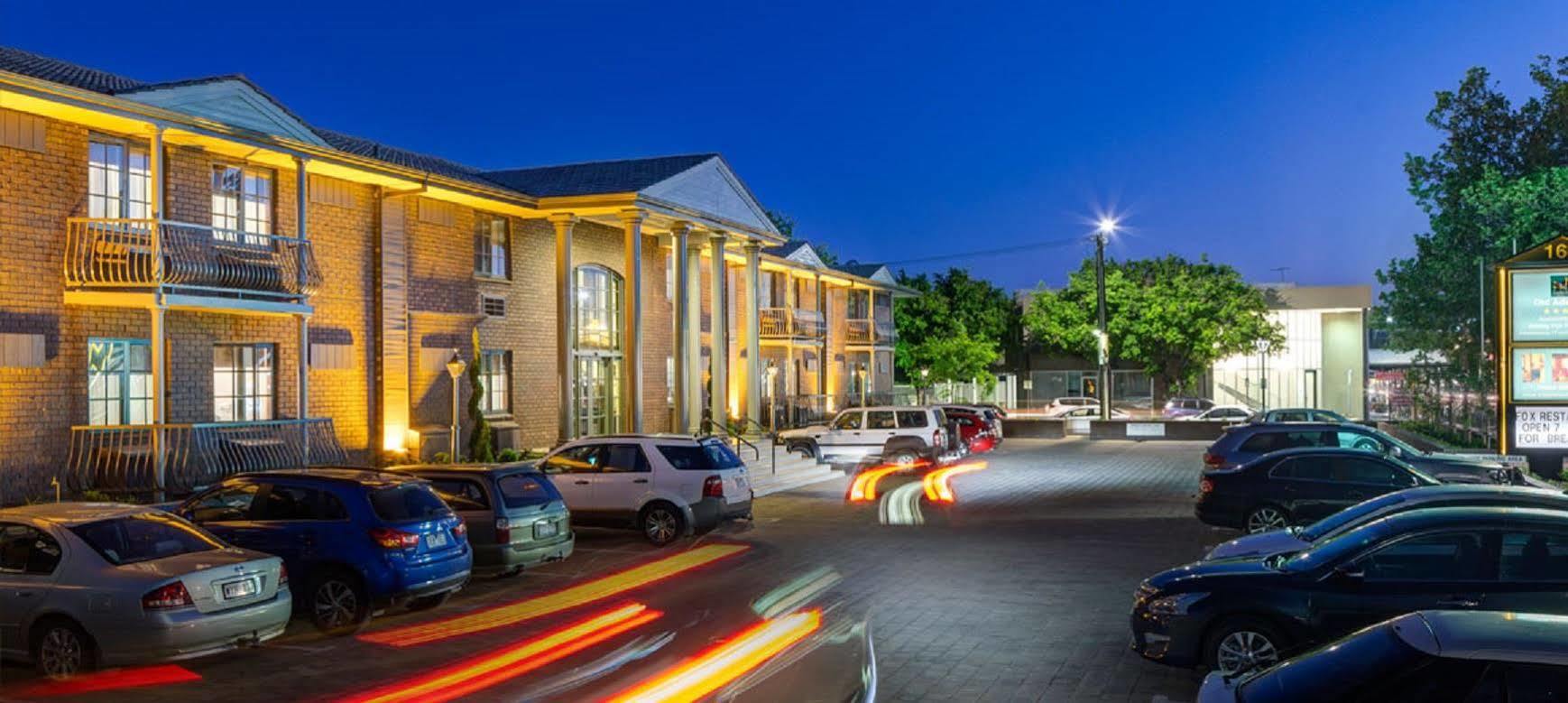 Adelaide Inn Buitenkant foto